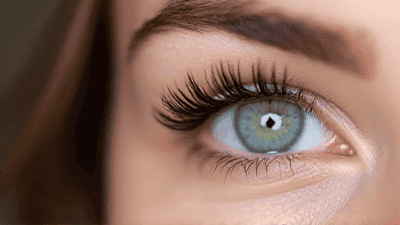 Eyelash Extensions: The Pros and Cons of Lash Enhancements